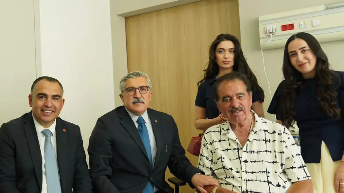 AK Parti'li Yayman, hastanede tedavi gören Tatlıses’i ziyaret etti