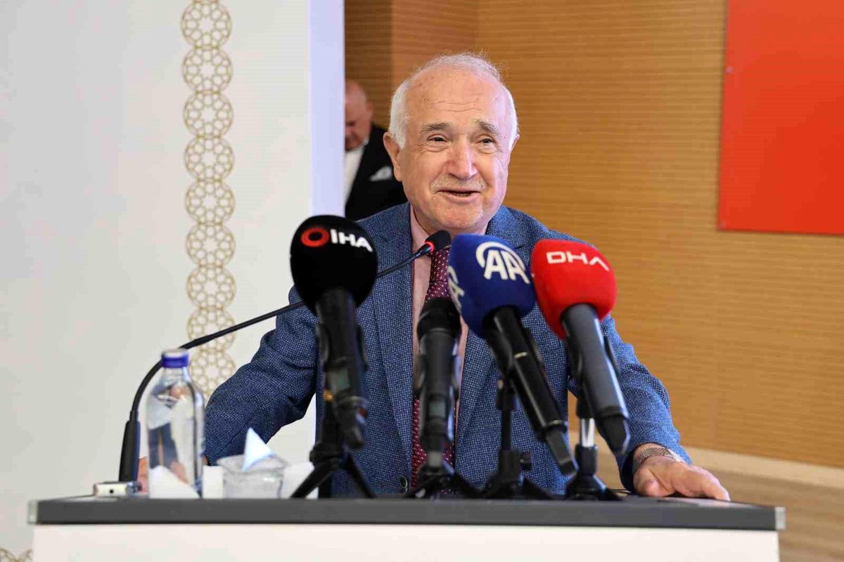Cemil Çiçek: Fırsatçılık öne çıkıyor, kaliteli kanun yapamıyoruz