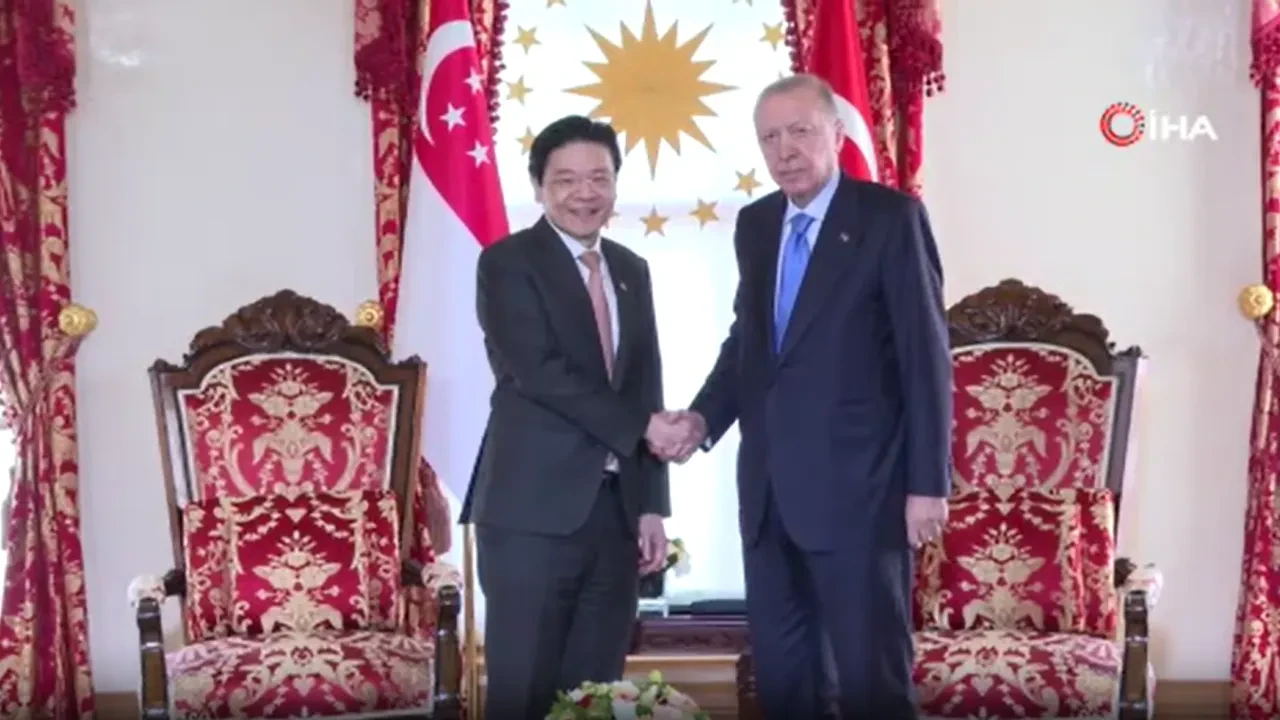 İstanbul’da diplomatık zirve: Cumhurbaşkanı Erdoğan Singapur Başbakanı Lawrence Wong’u ağırladı