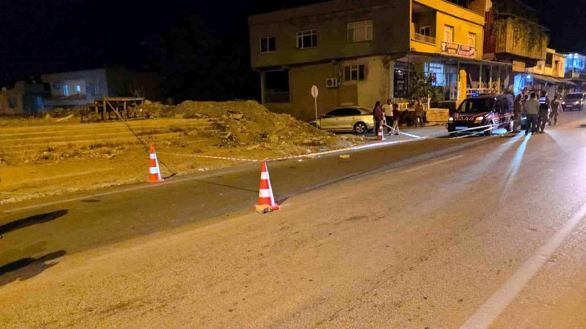 Hatay'da silahlı kavga kamerada: 2 yaralı