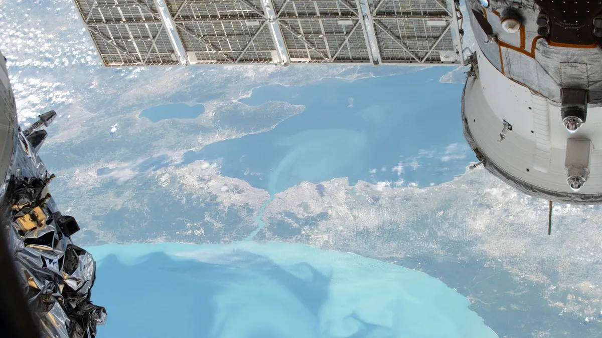 NASA uzaydan görüntüledi! Karadeniz ve İstanbul Boğazı turkuaza büründü