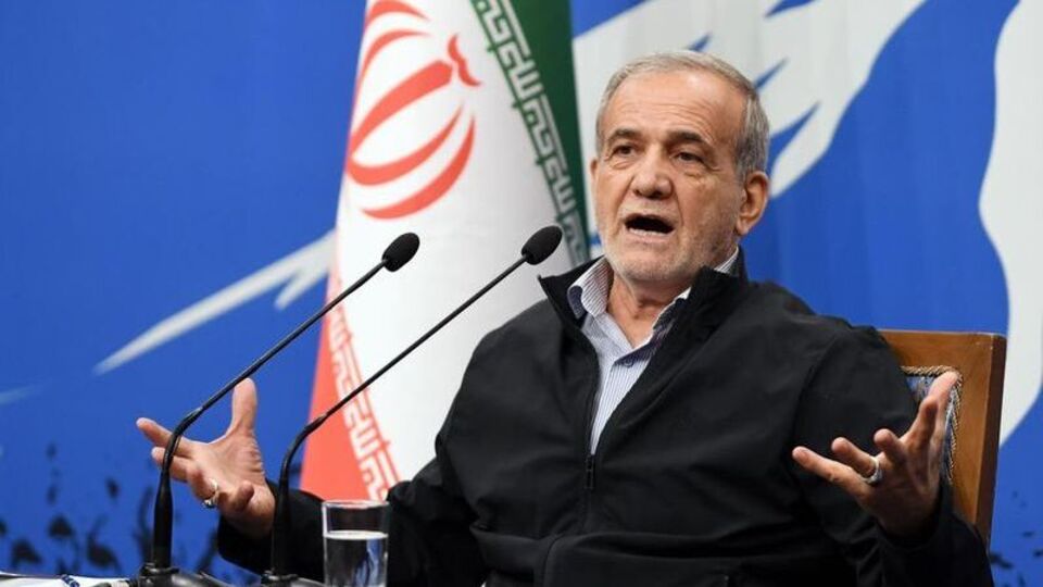 İran Cumhurbaşkanı Pezeşkiyan: "Ne savaş ne barış durumundan çıkmalıyız"