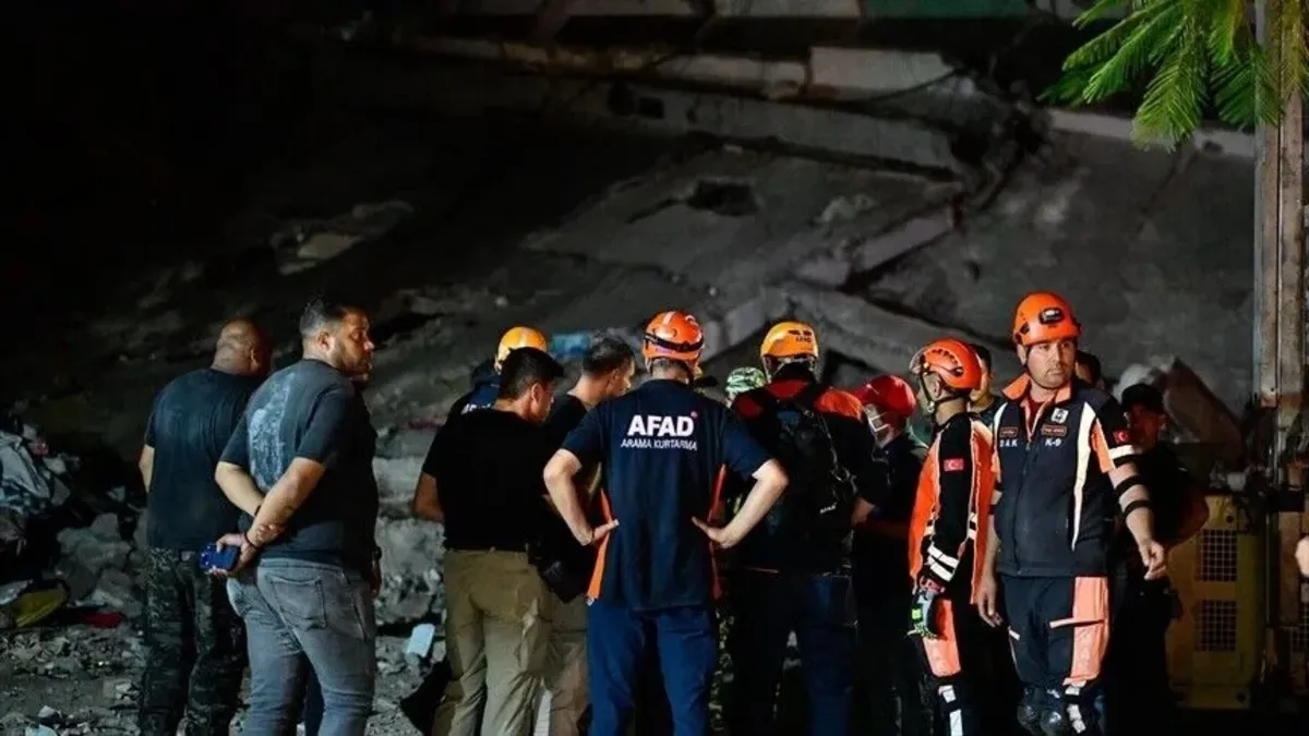 Venezuela'daki deprem faciasında görev alan Türk ekipleri yurda döndü