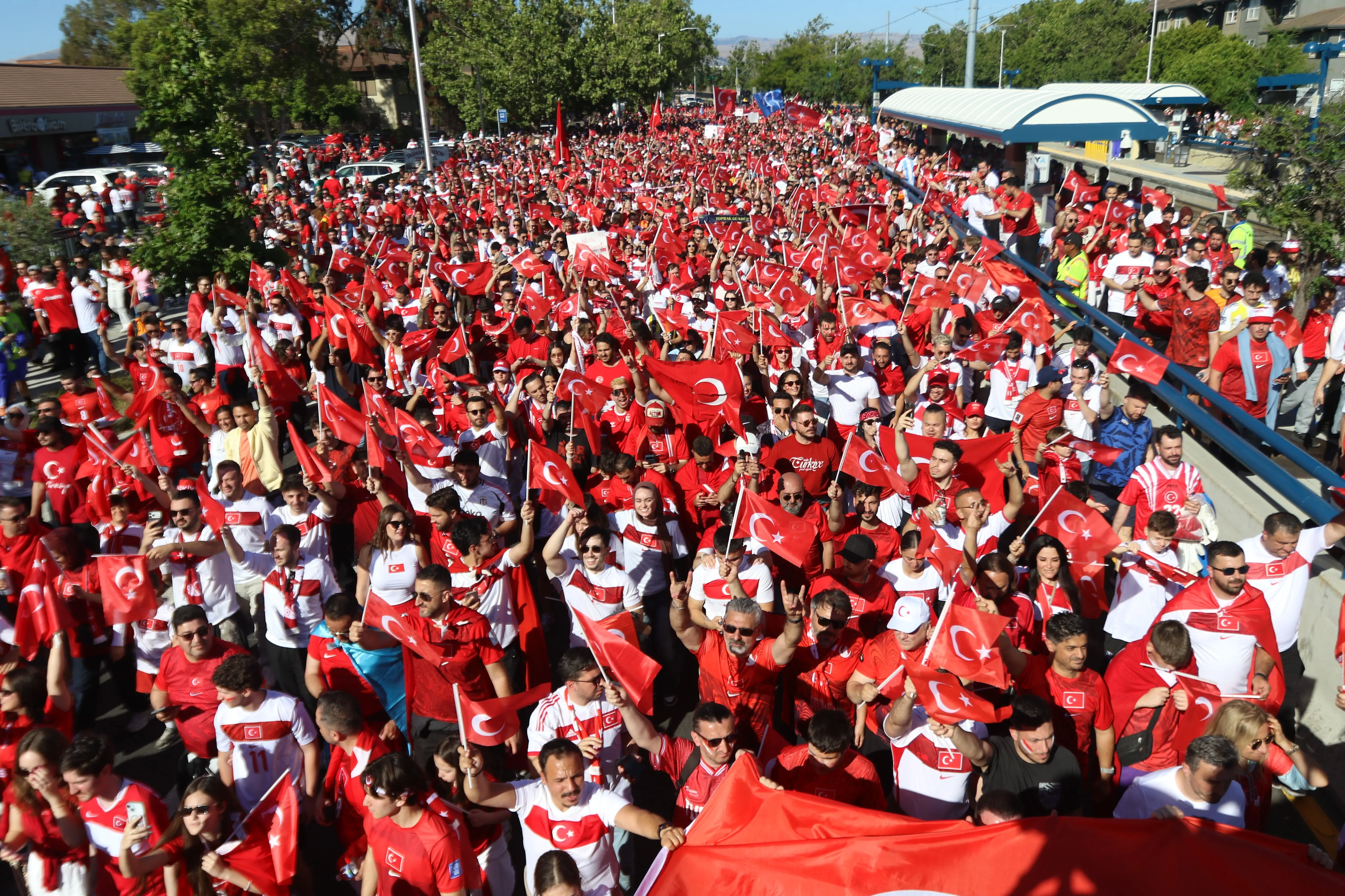 Türk taraftarlar ABD maçından galibiyet bekliyor