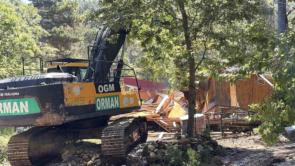 Osmaniye Olukbaşı Yaylası'nda 225 usulsüz yapının yıkımına başlandı
