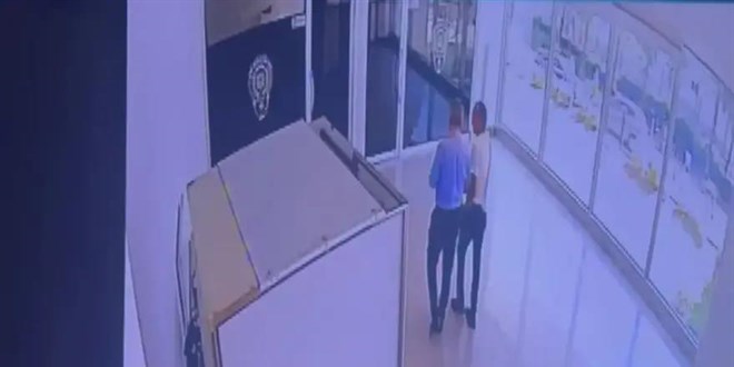 Kalem görünümlü silah ve neşterle adliyeye girmeye çalıştı, tutuklandı