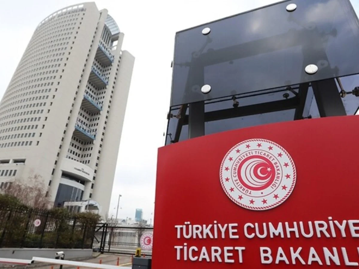 Ticaret Bakanlığı'ndan vize aracılık firmalarının reklamlarına 'durdurma' cezası