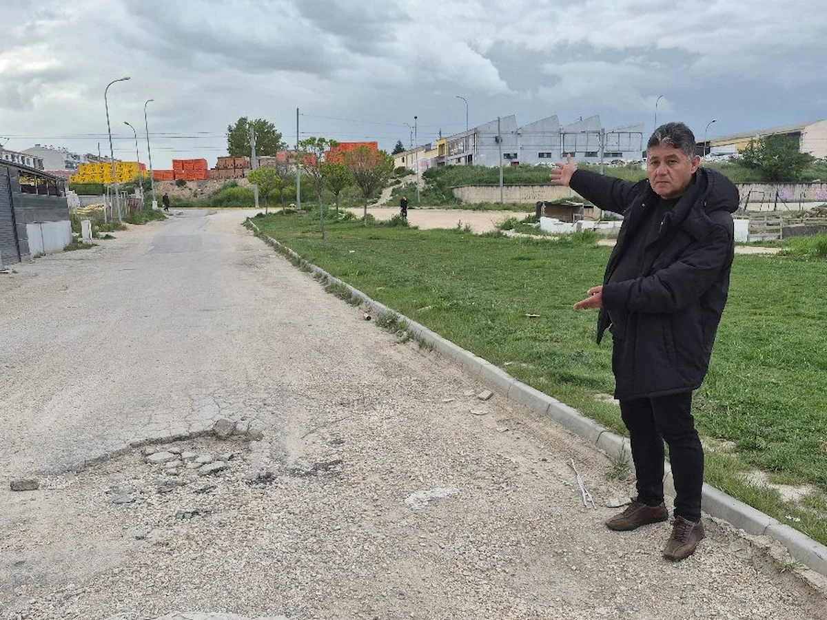 Eskişehir'de kaza noktası haline gelen sokak için çözüm bekleniyor