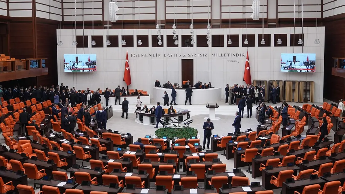 CHP'de sandalye kaybı! Meclis'te dengeler değişti