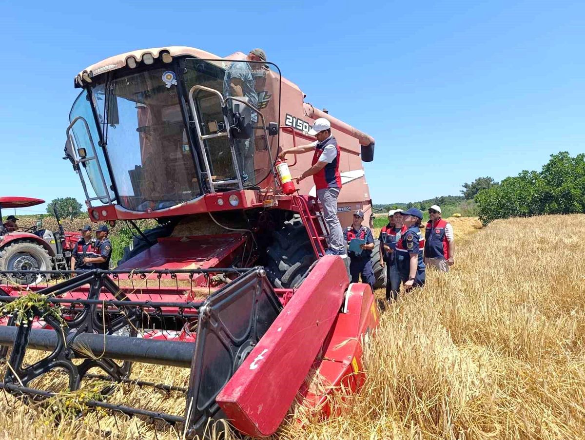 Çanakkale'de orman yangınlarına karşı biçerdöver denetimi yapıldı