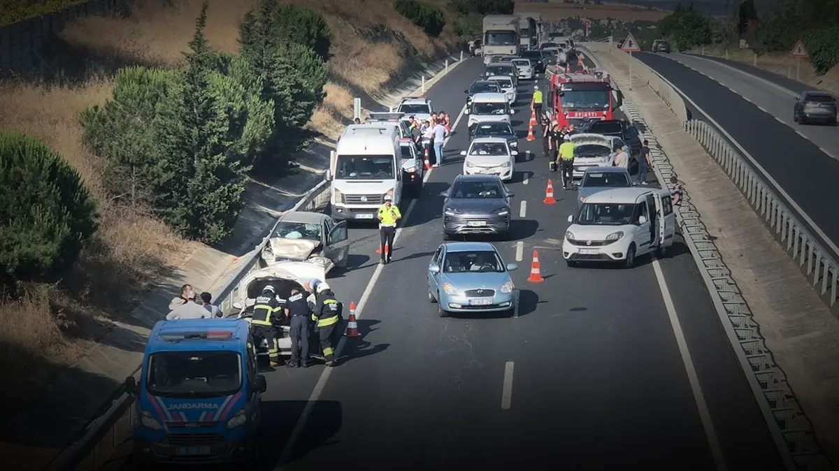 Tekirdağ'da zincirleme kaza... Ortalık savaş alanına döndü