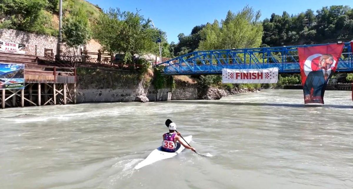 Tunceli'de kano yarışları başladı