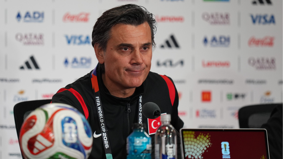 Montella'dan flaş sözler: Kaos çıkarmaya çalışanlardan daha çok Türk'üm!