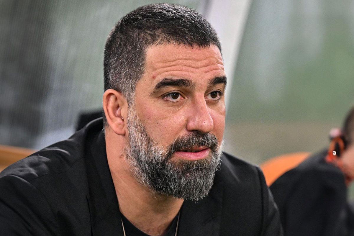 Arda Turan Fenerbahçe'nin eski yıldızını transfer etti