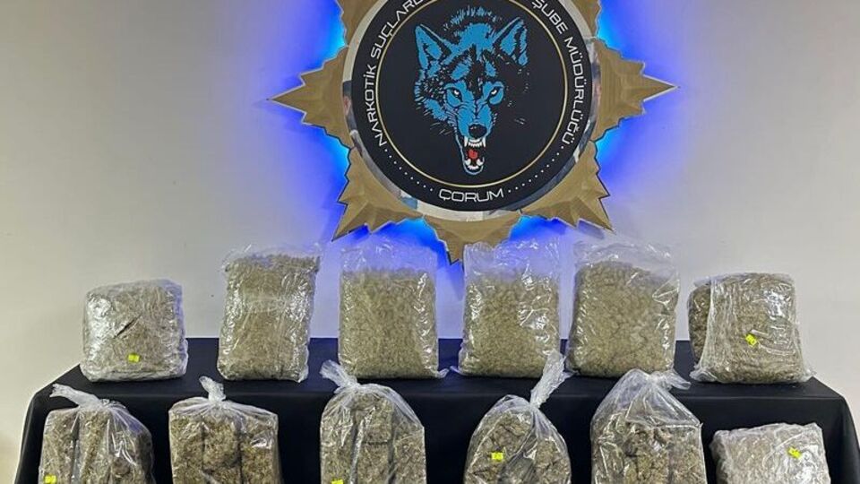 Çorum'da 9,5 kilogram sentetik uyuşturucu ele geçirildi