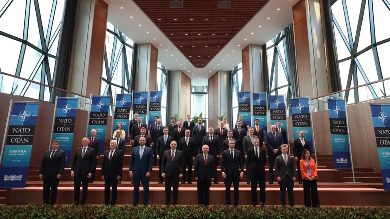 Ay Yıldız Karargahı NATO Savunma Bakanlarını ağırladı