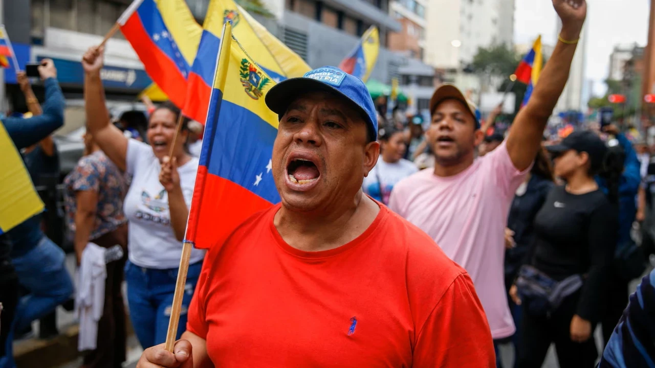 Venezuela ABD sömürgesi oldu: 13 milyar dolarlık petrol geliri kayıp