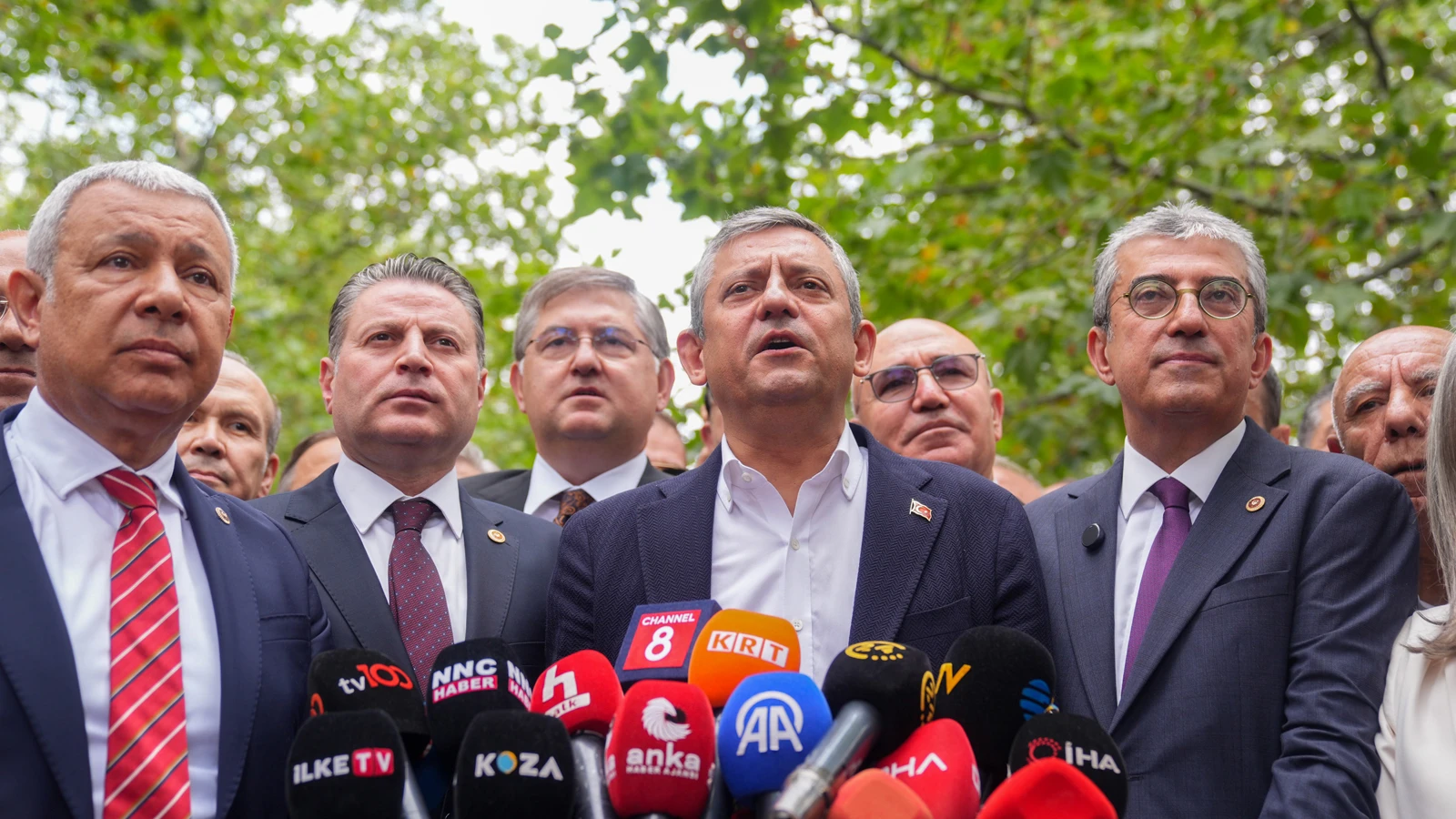 Yeni Parti kuruldu: Özgür Özel genel başkan seçildi
