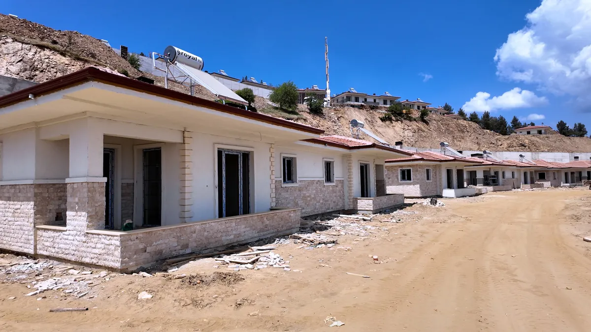 Ödemiş'te afet konutlarının teslimatı ay sonunda başlayacak