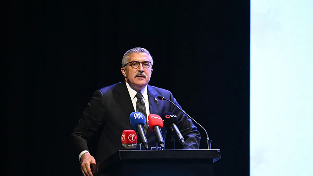 AK Parti Genel Başkan Yardımcısı Yayman'dan Özgür Özel'in yabancı bir gazetedeki yazısına tepki
