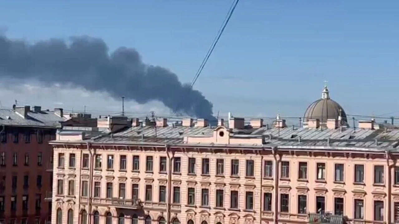 Ukrayna'dan Rusya'ya St. Petersburg Forumu kapanışında İHA saldırısı!