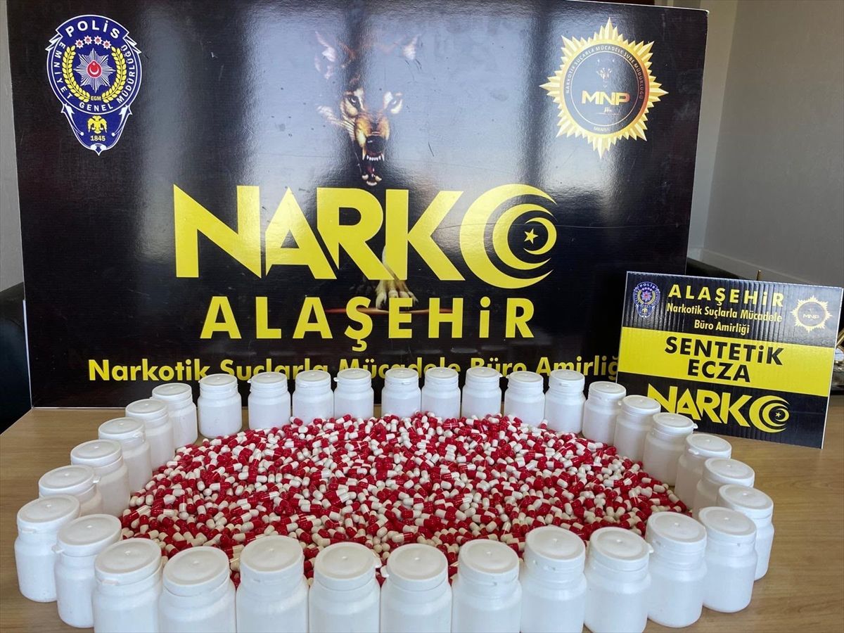 Alaşehir'de motosikletinde uyuşturucuyla yakalanan şüpheli tutuklandı