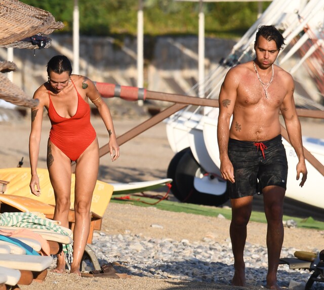 Birce Akalay ve Hakan Kurtaş'ın romantik Bodrum tatili