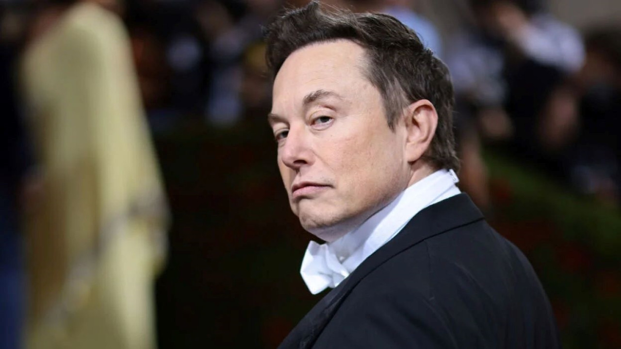 Elon Musk yapay zeka nedeniyle yıl sonuna kadar 'ölecek' mesleği açıkladı