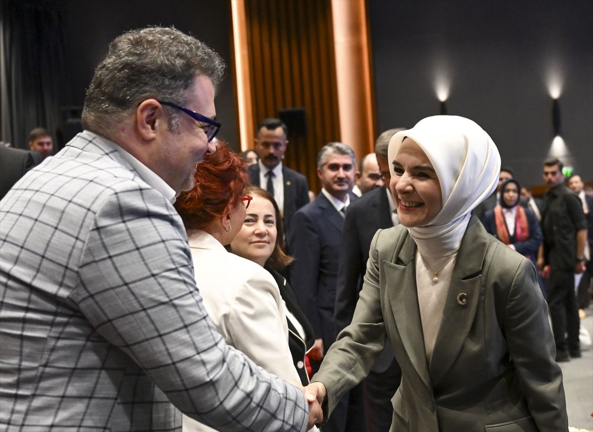 İletişim Başkanlığı, "Yeni İletişim Teknolojileri ve Aile" el kitabı hazırladı