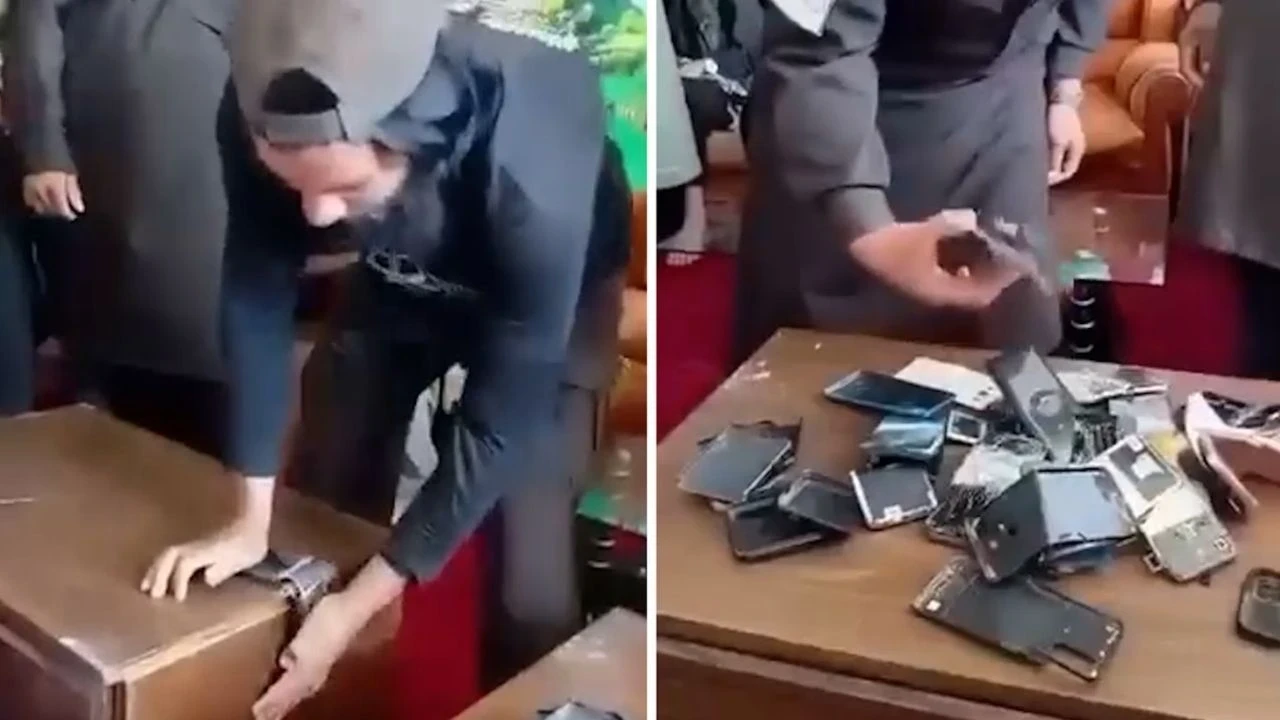 Taliban'dan 'akıllı telefon' yasağı: Yakalananın cihazı yok edilecek