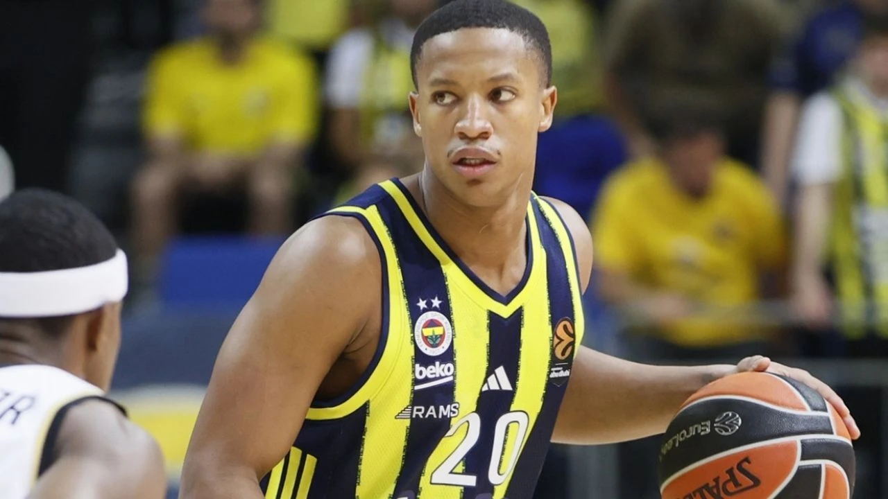 Fenerbahçe Beko'da ayrılık! Devon Hall ile yollar ayrıldı