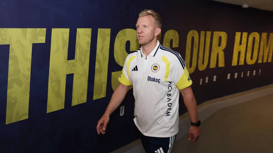 Fenerbahçe Dirk Kuyt'ı resmen açıkladı: Hollandalı hoca yıllar sonra geri döndü | FENERBAHÇE HABERLERİ