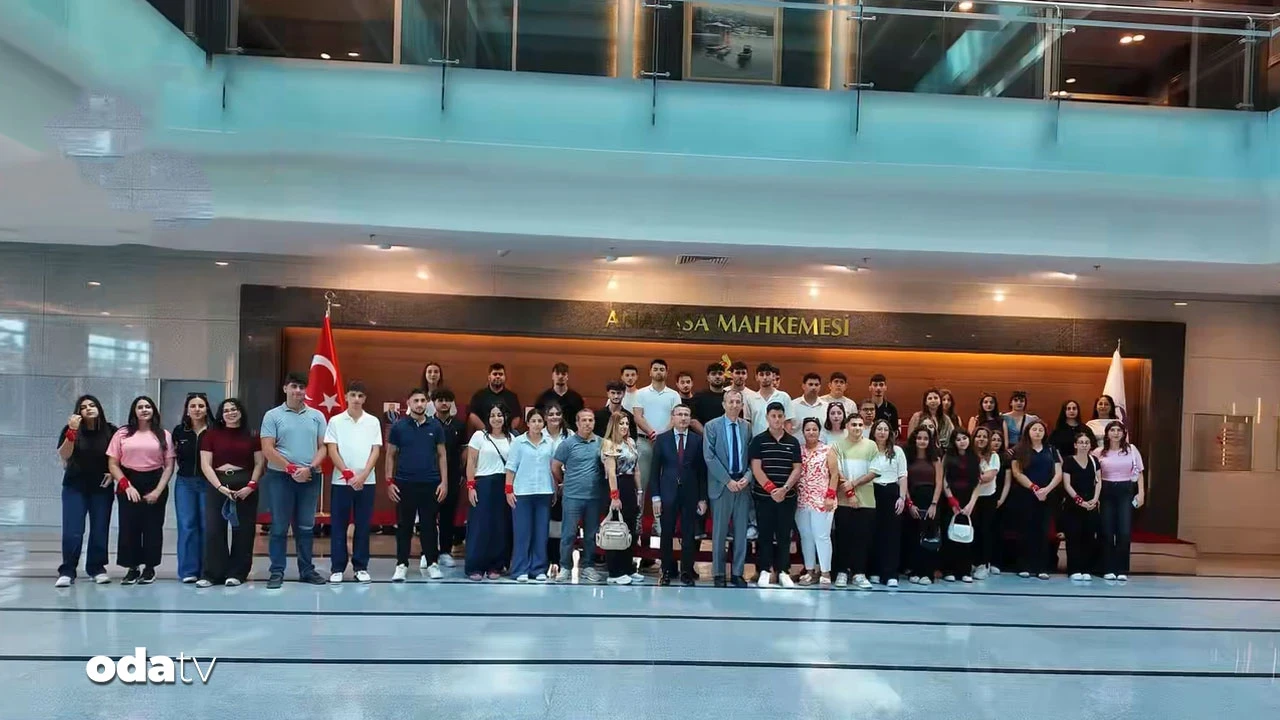 Depremzede Alevi gençler Ankara'da: 'Milletin Evi'nde Gençlerle Buluşma'