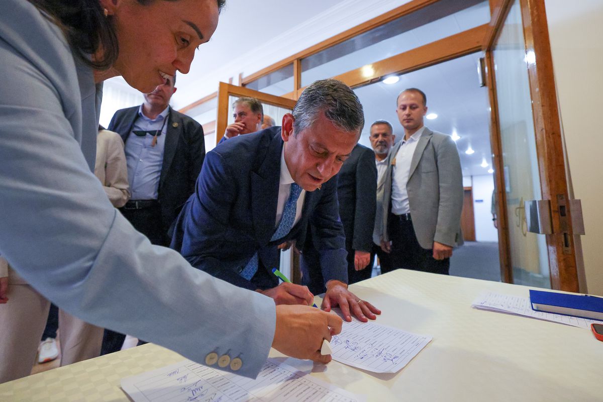 Yeni Parti'nin PM'si 80 Kişiyle Belirlendi