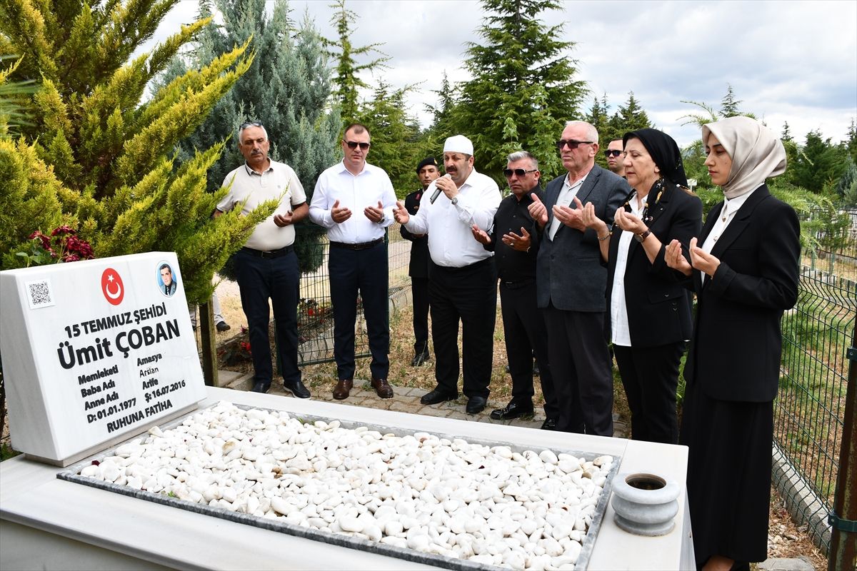 15 Temmuz şehidi Ümit Çoban, Amasya'daki kabri başında anıldı