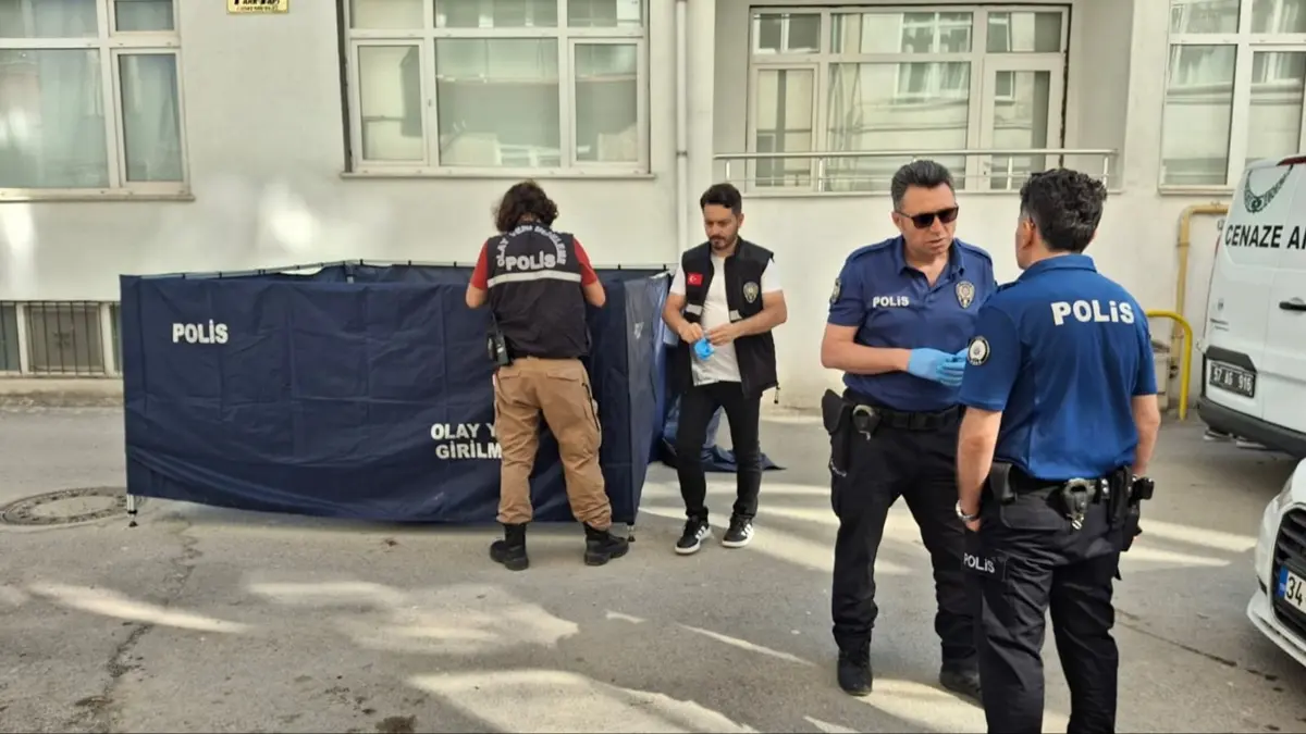 Pencerede dengesini kaybetti! Yaşlı adam beton zemine düştü