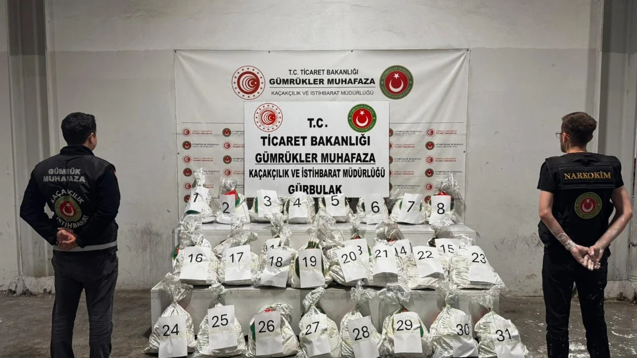 Gümrük Kapısında 4 ton uyuşturucu ele geçirildi! Toplam değeri 8 milyar 85 milyon TL değerinde
