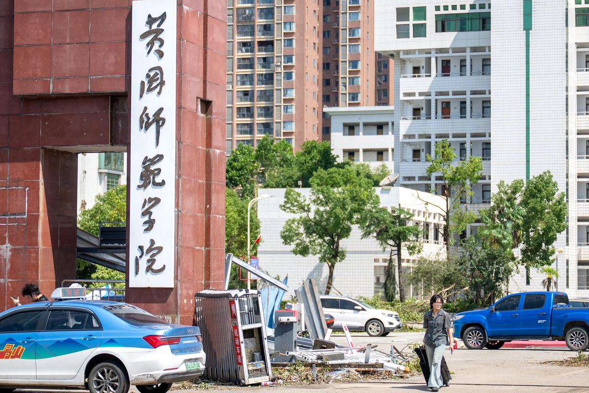 Albüm: Çin'in Hubei Eyaletindeki Huanggang Normal Üniversitesi Hortumun Ardından Tahliye Edildi