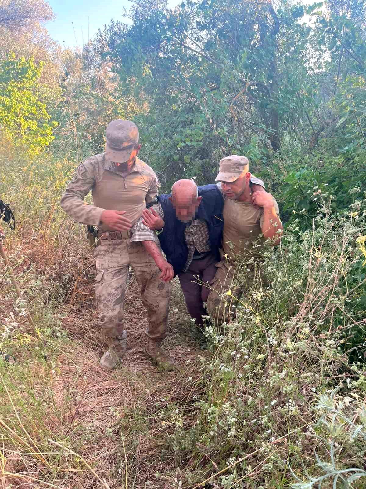 Havran'da kaybolan alzaymır hastası 8 saat sonra jandarma ekiplerince sağ olarak bulundu