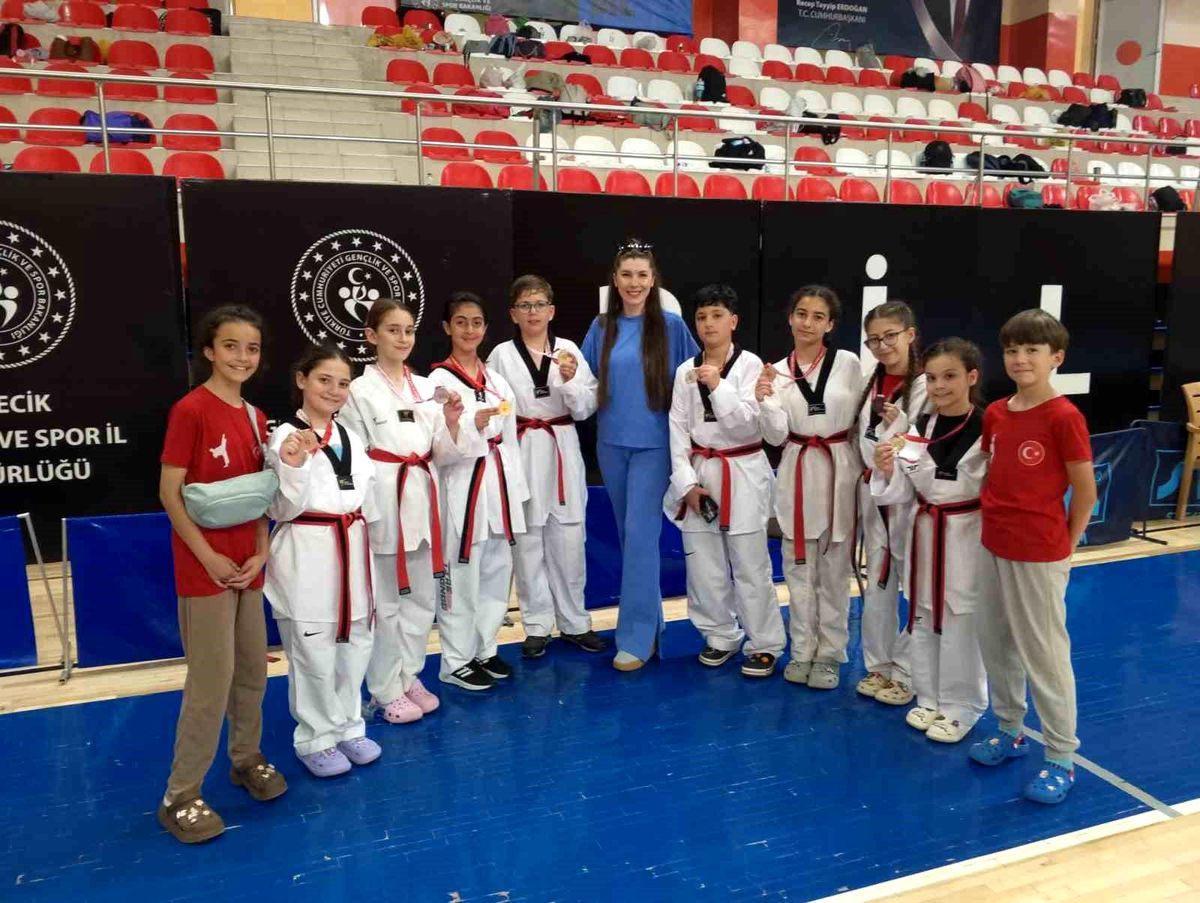 Bozüyüklü taekwondocular başarılarıyla göz doldurdu