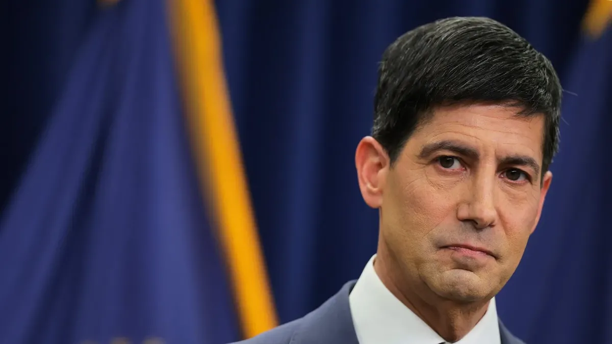 Fitch Ratings'den şahin Fed yorumu: Kevin Warsh'ın enflasyon rejimi yok