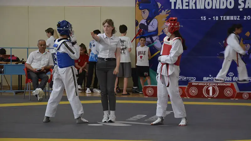 Türkiye Minikler Taekwondo Şampiyonası Sinop'ta başladı