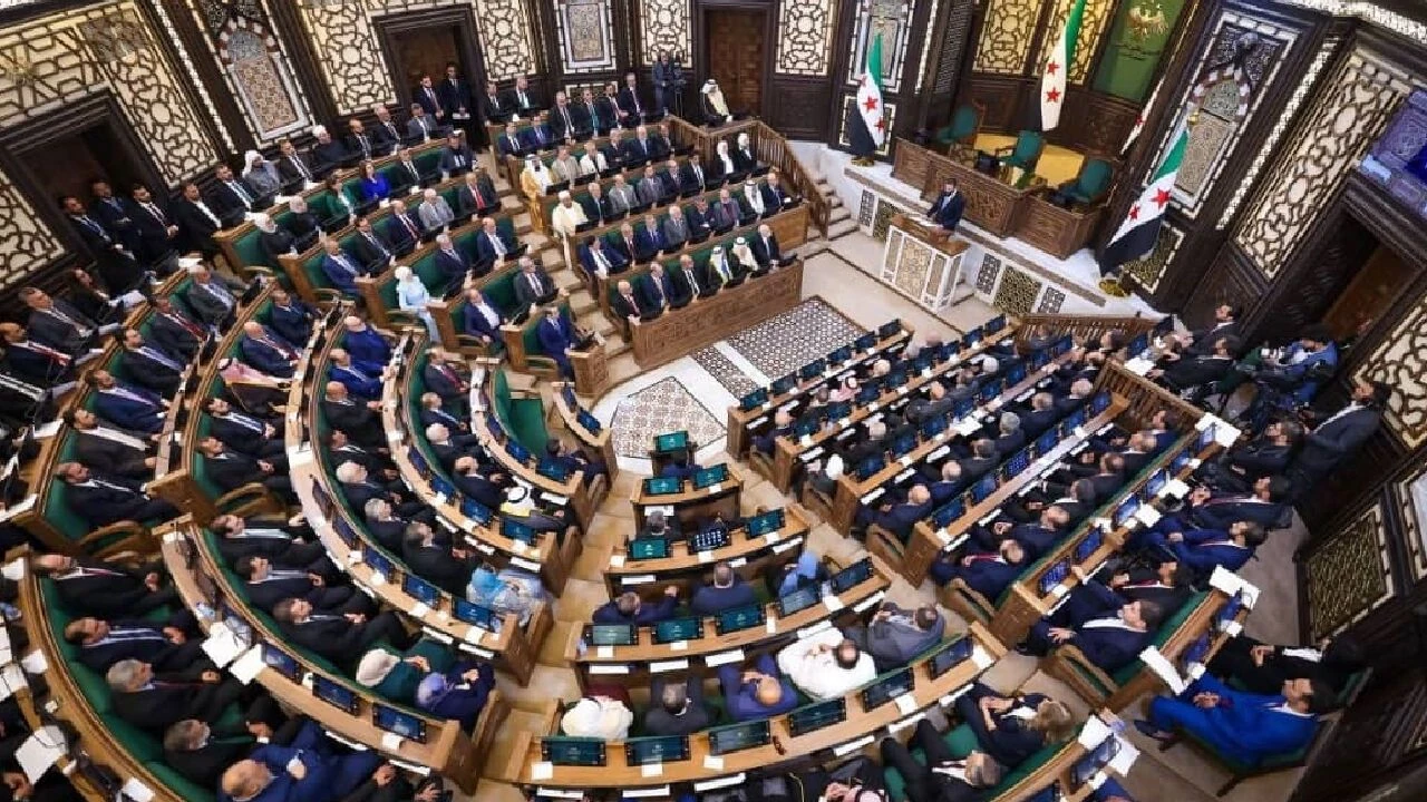 Suriye’de tarihi adım: Rejim sonrası ilk halk parlamentosu oturumu gerçekleştirildi
