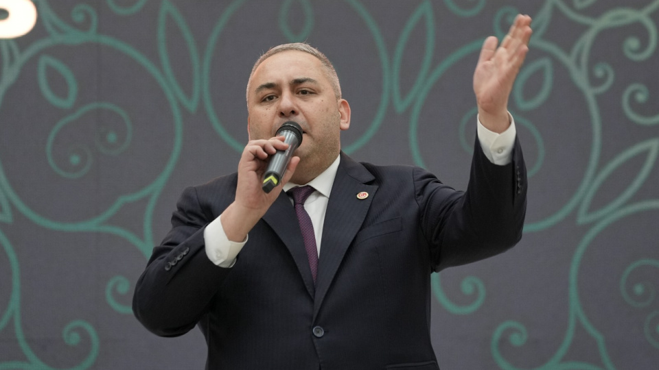 Keçiören Belediye Başkanı Mesut Özarslan ve Nevşehir Belediye Başkanı Rasim Arı AK Parti'ye katılıyor
