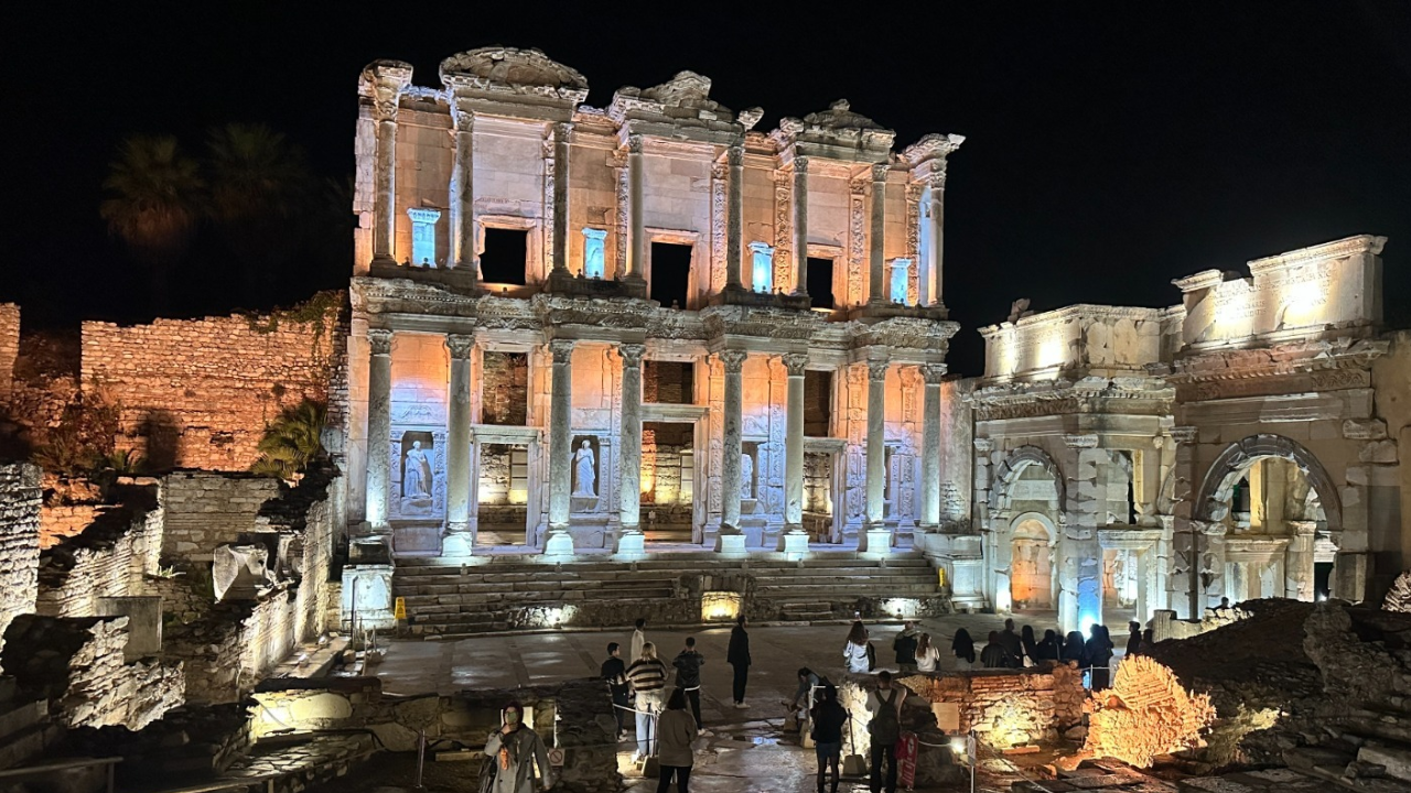 20 müze ve ören yeri gece ziyaretine açılıyor