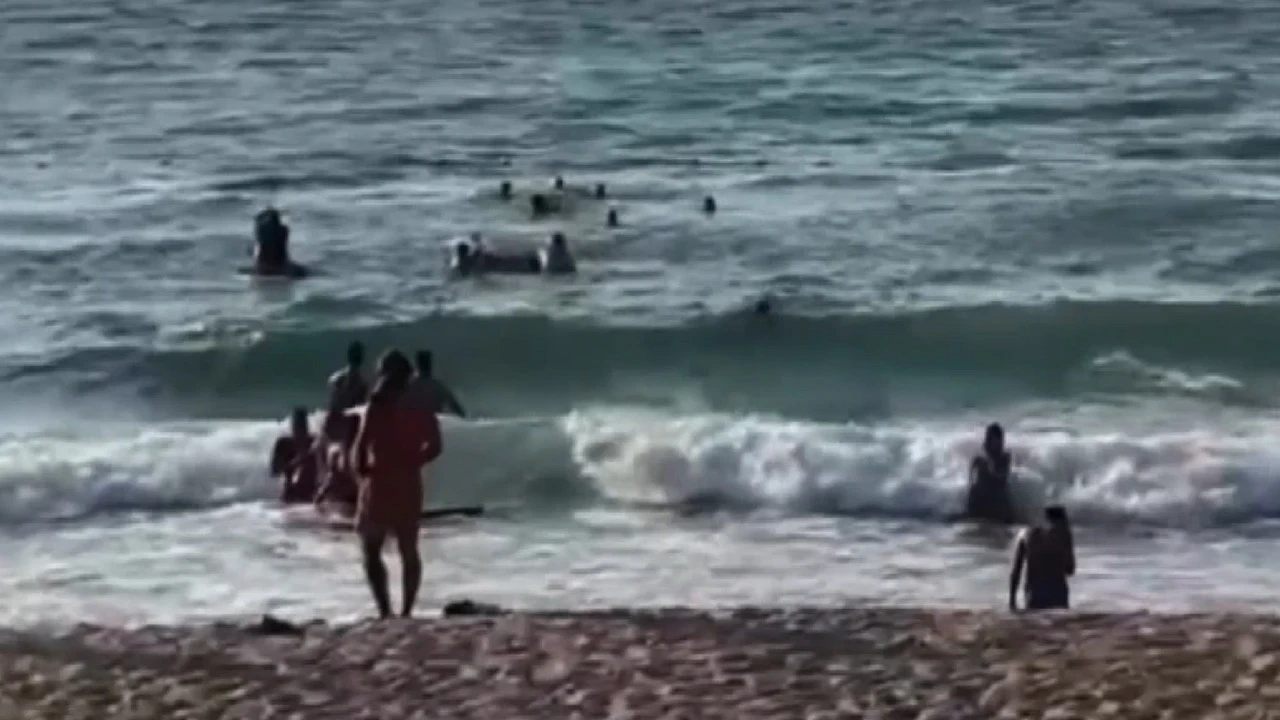 Karadeniz'in hırçın sularında can pazarı: Çığlıkları duyan koştu