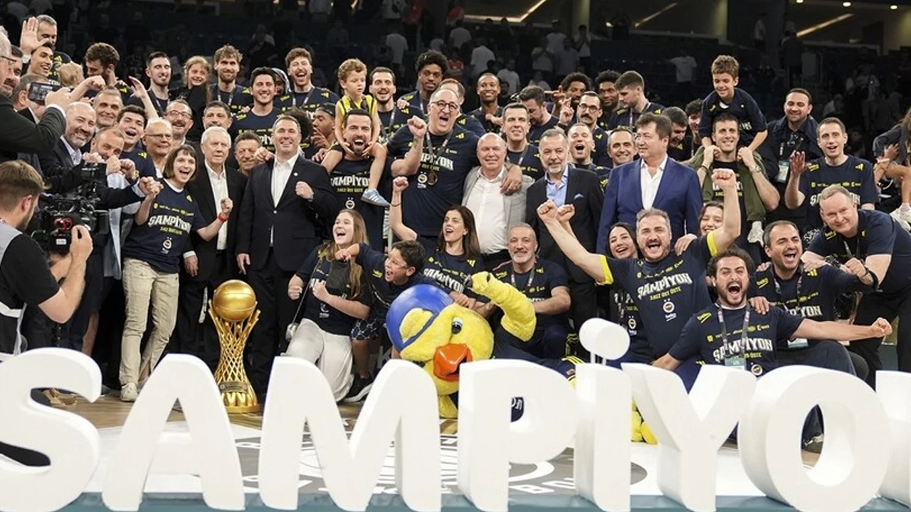 Fenerbahçe Beko'da bir ayrılık daha açıklandı