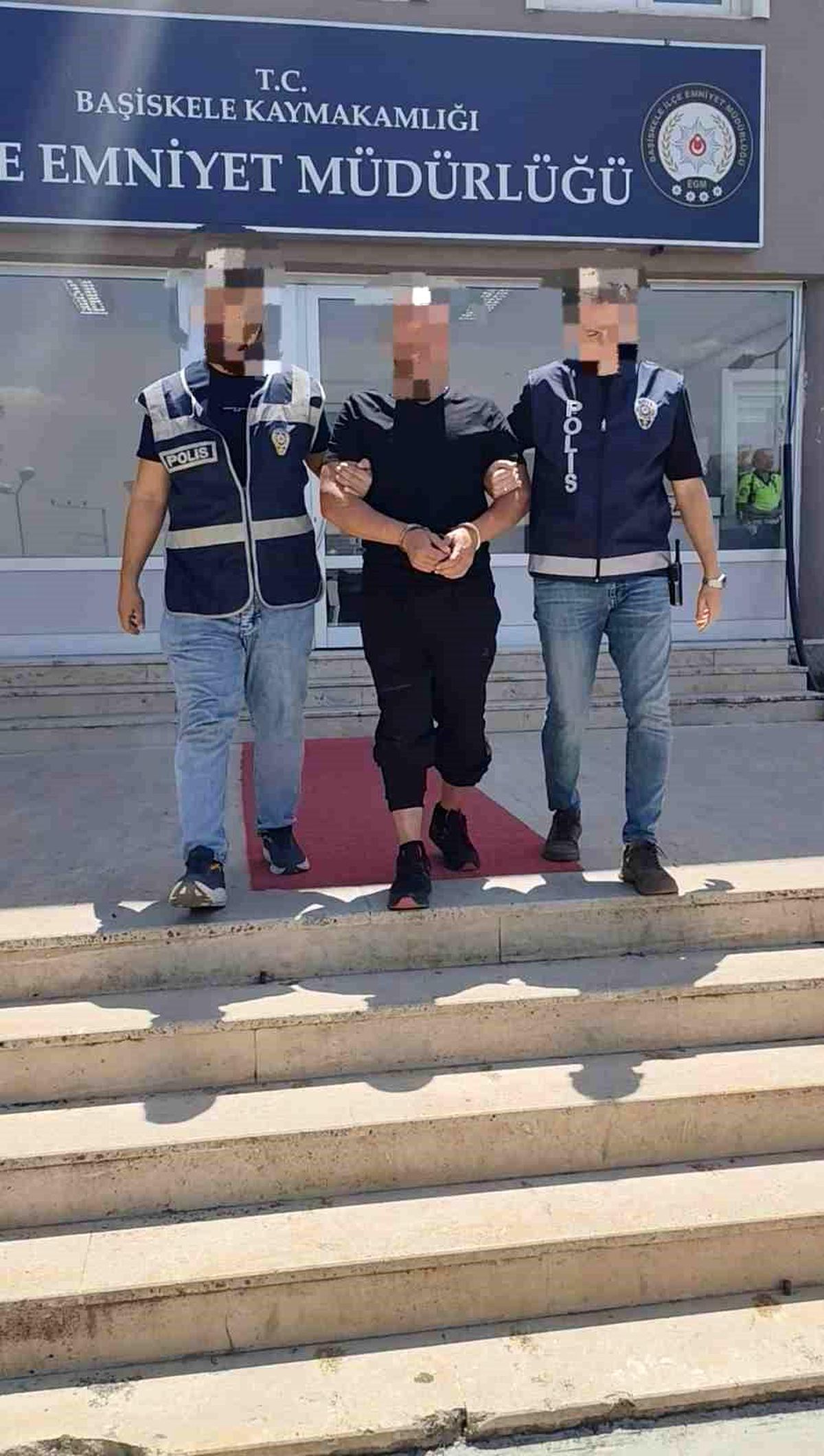 Kocaeli'de kombi ve akü hırsızı tutuklandı