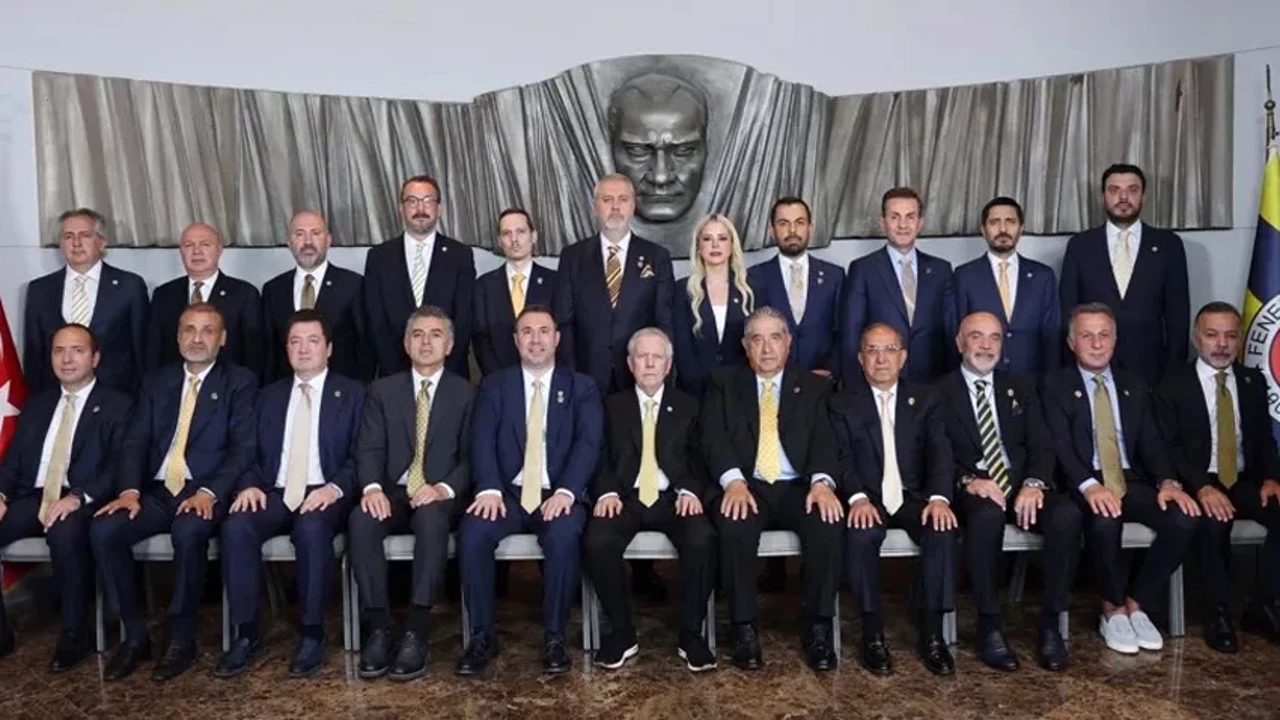 Fenerbahçe'de 7 istifa birden! Aziz Yıldırım'ın en yakınındaki isim bıraktı