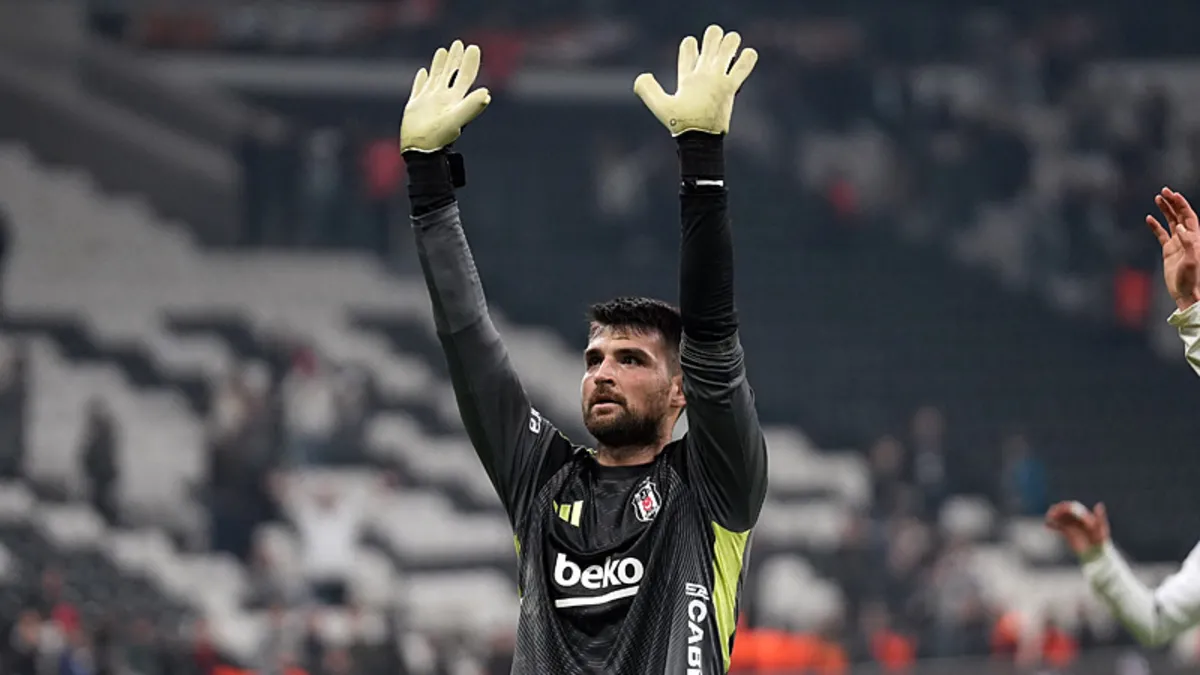 Beşiktaş, kaleci Ersin Destanoğlu'na veda etti!